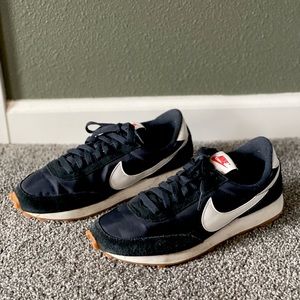 Nike daybreak sneaker